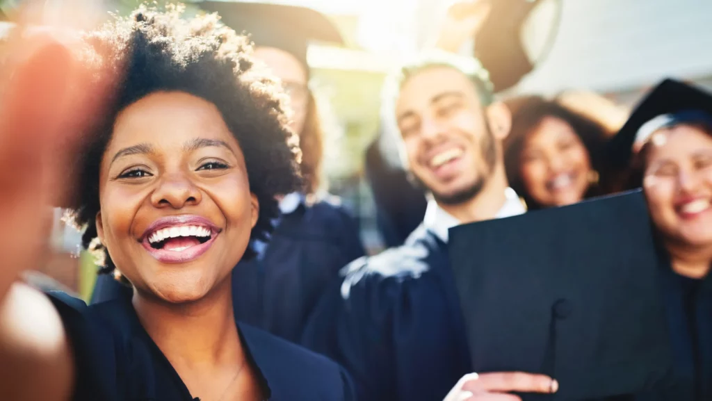 Glücklich und erfolgreich werden mit einem akademischen Grad